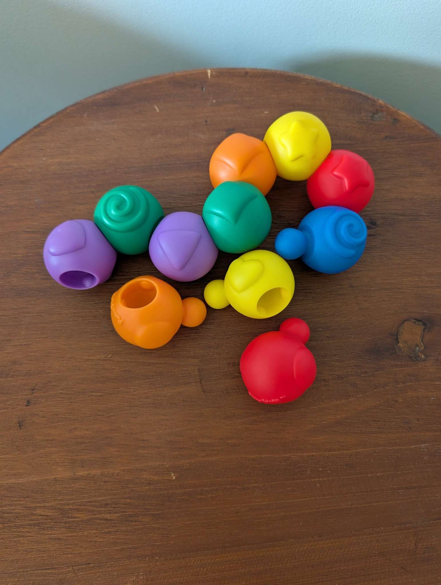 connecting ball toys