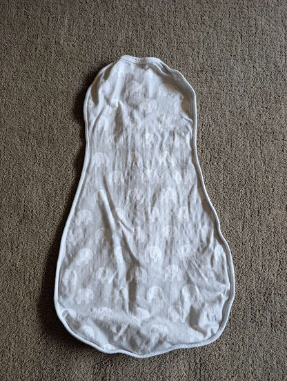 Woombie swaddle , 0-6 Months (Small)