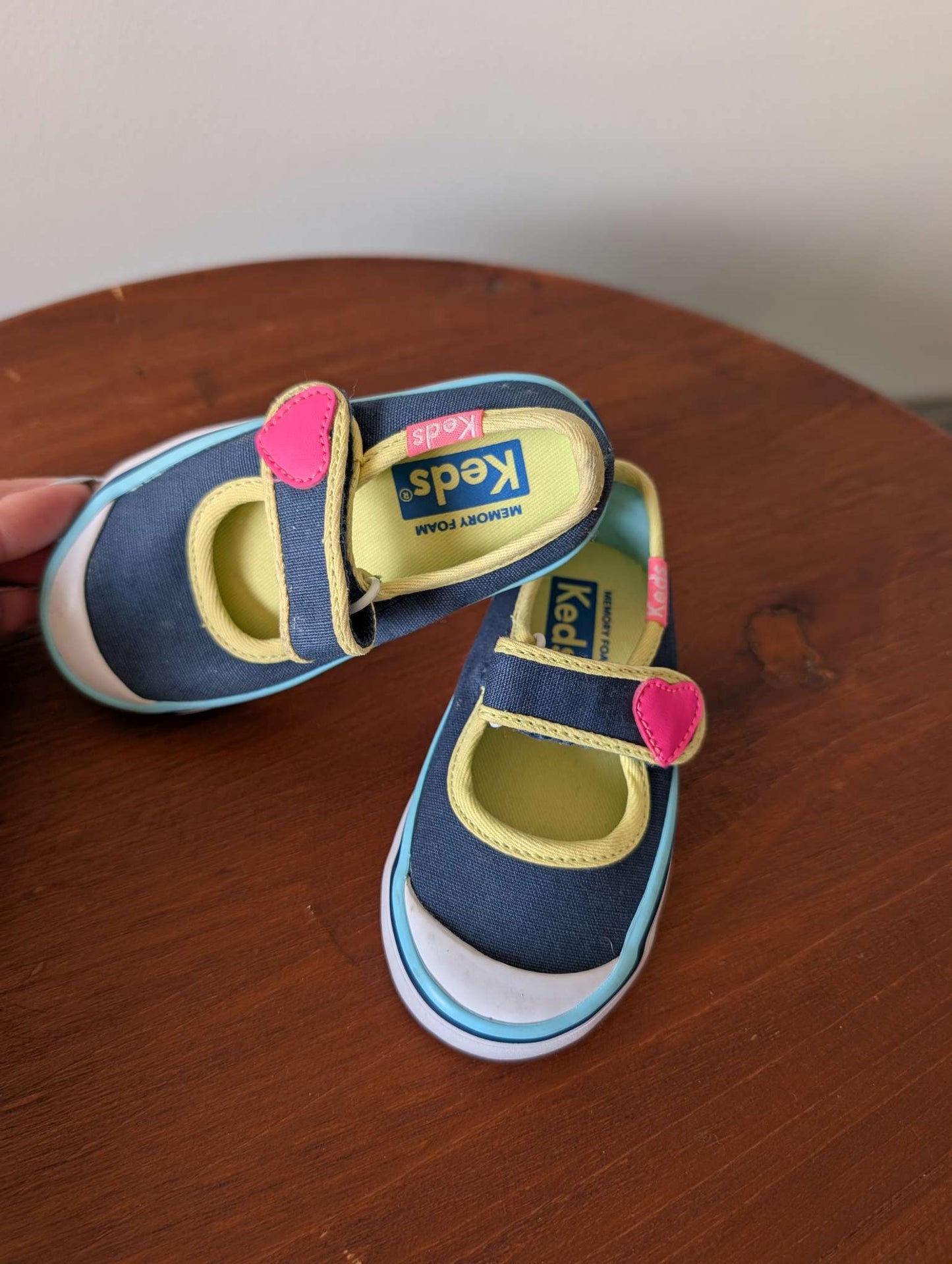 toddler size 4.5 girl keds shoes, Shoes 4.5 (Walkers:12-24 mth)