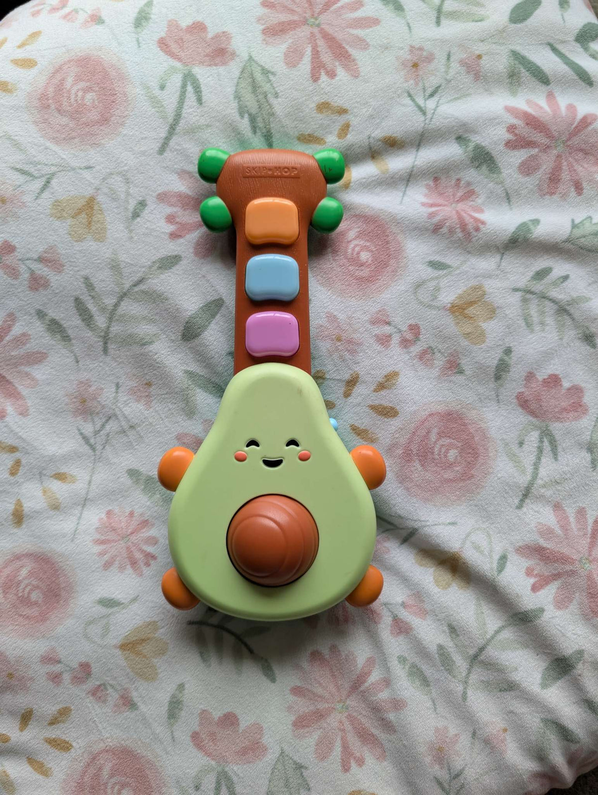 Skip and Hop Avocado guitar