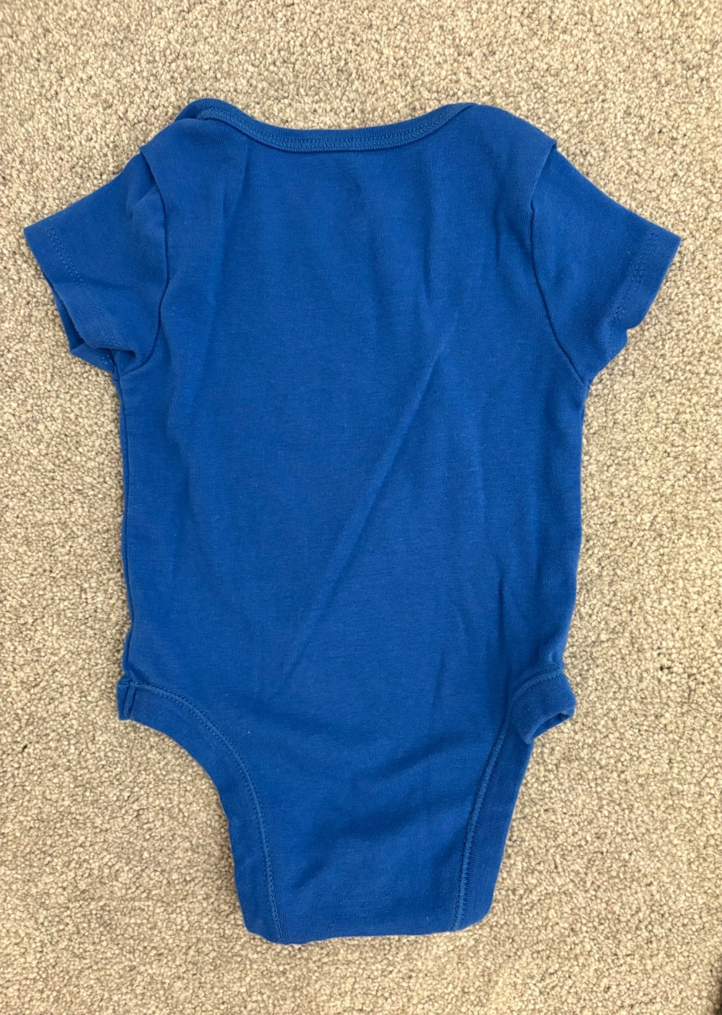 DC Superman Short-Sleeve Bodysuit and Uniqlo Black Cropped Leggings, 12-18 months, Kids 18 Month (12-18M)