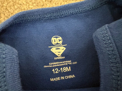 DC Superman Short-Sleeve Bodysuit and Uniqlo Black Cropped Leggings, 12-18 months, Kids 18 Month (12-18M)