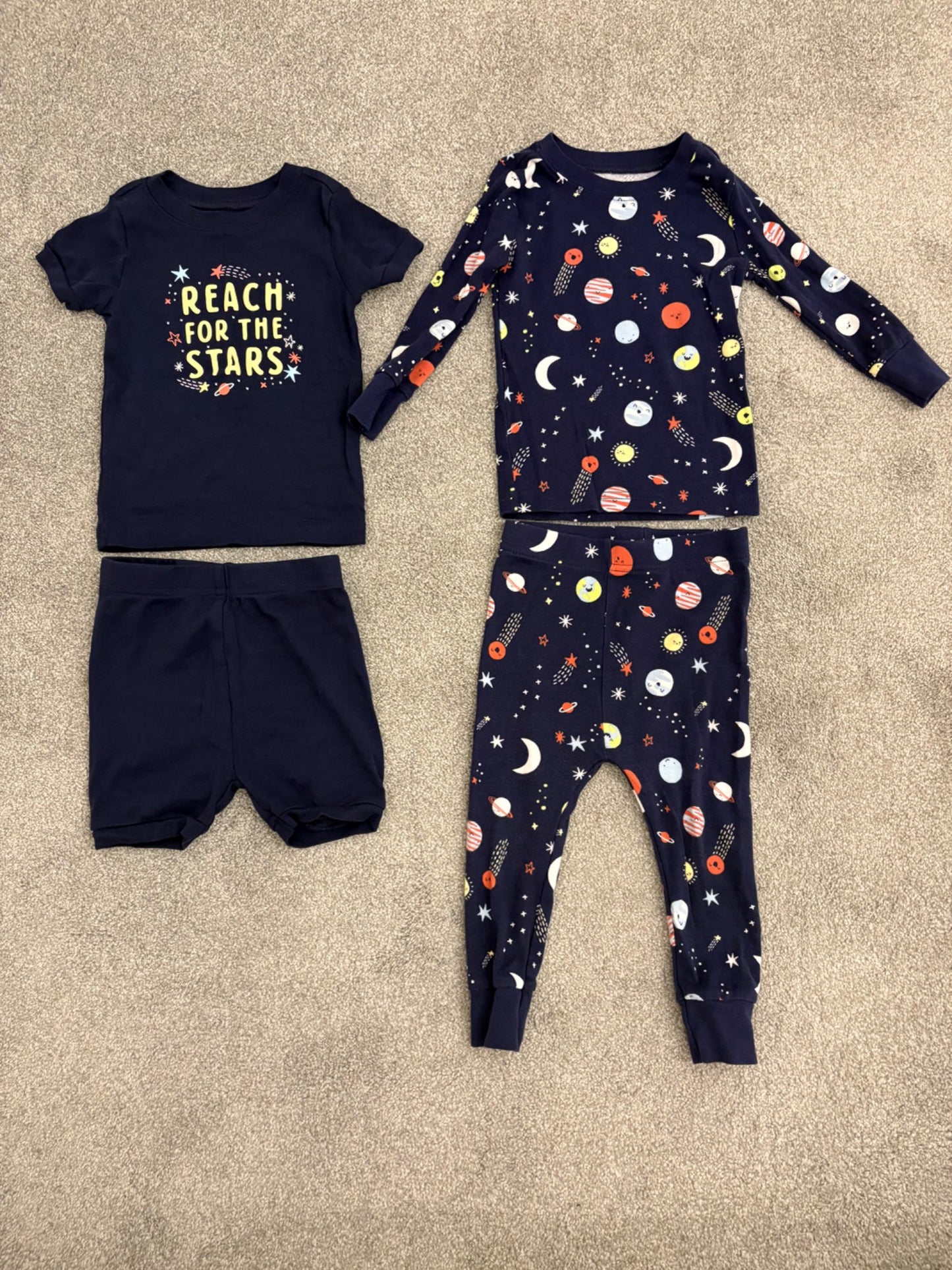 Old Navy Unisex 4-Piece Graphic Pajama Set for Toddler, Reach for the Stars, 18-24 months, Kids 24 Month (18-24M)