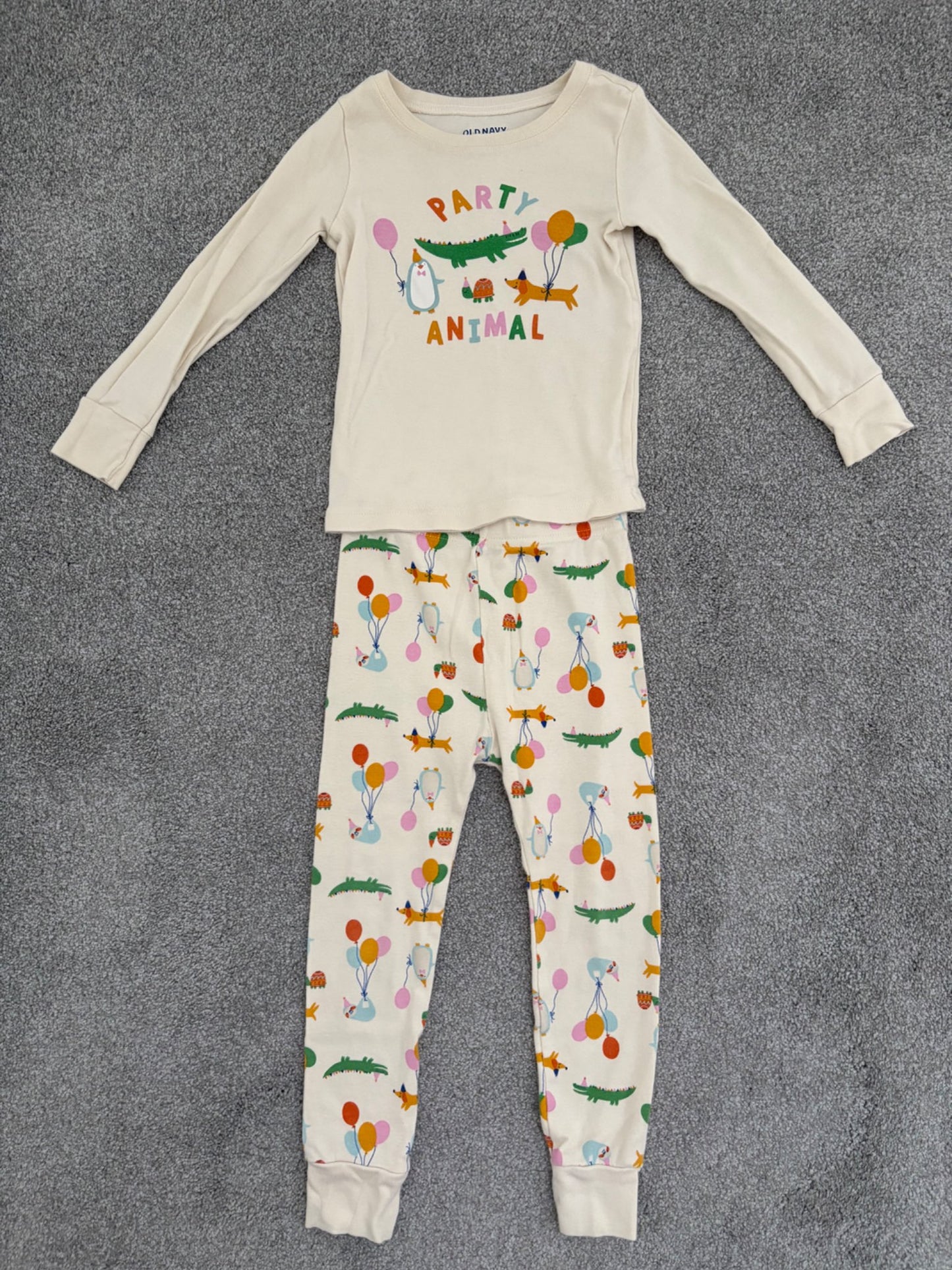 Old Navy Unisex Printed Snug-Fit Pajama Set for Toddler, Party Animal, 3T, Kids 3T