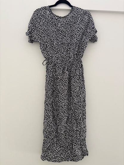 H&M MAMA Short-Sleeve Wrap-Front Nursing Dress, Black/Floral, Size M, NWT, Maternity M (8-10)
