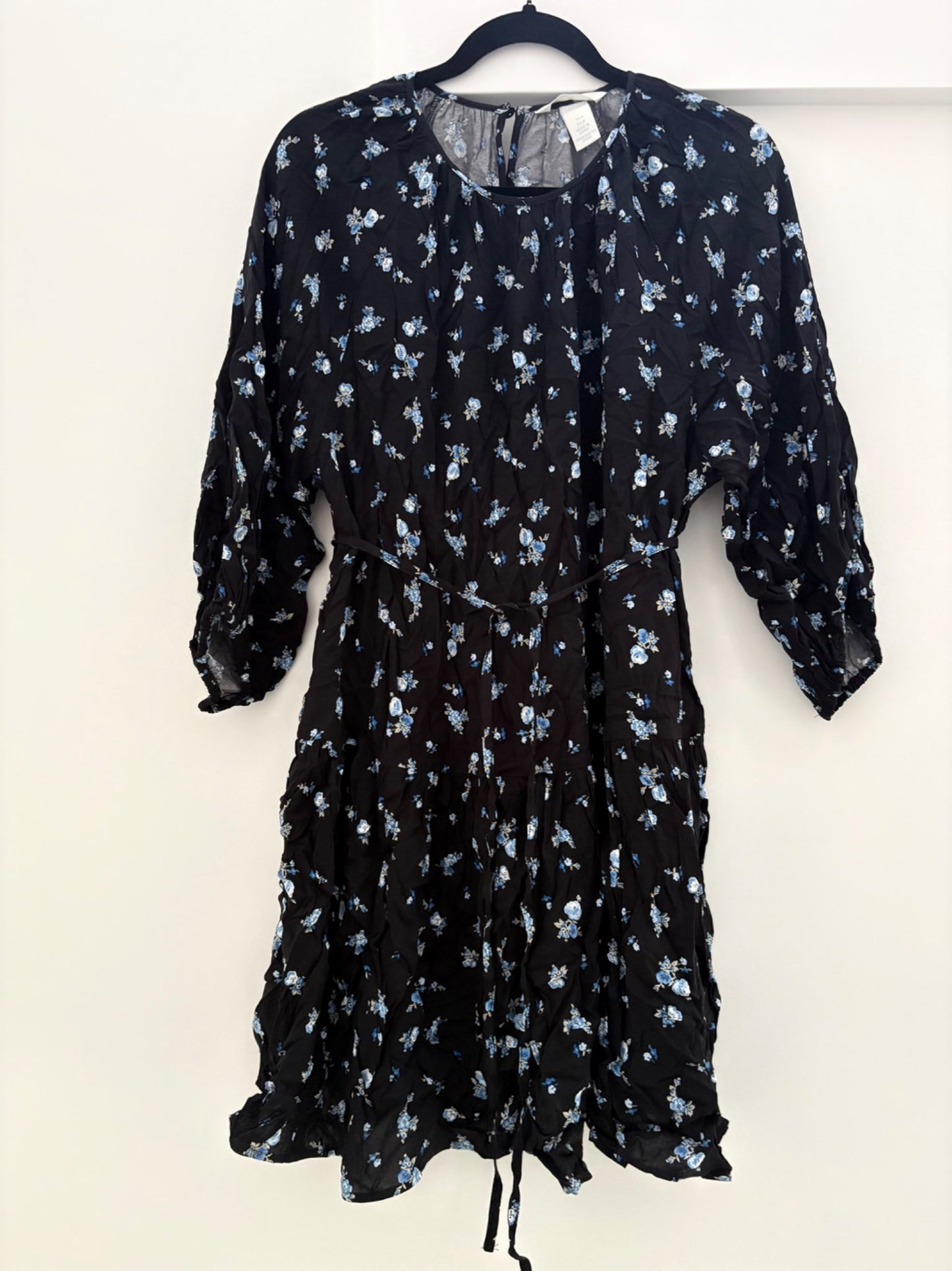 H&M MAMA Tie-belt Dress, Black/Blue Floral, Size M, NWOT, Maternity M (8-10)