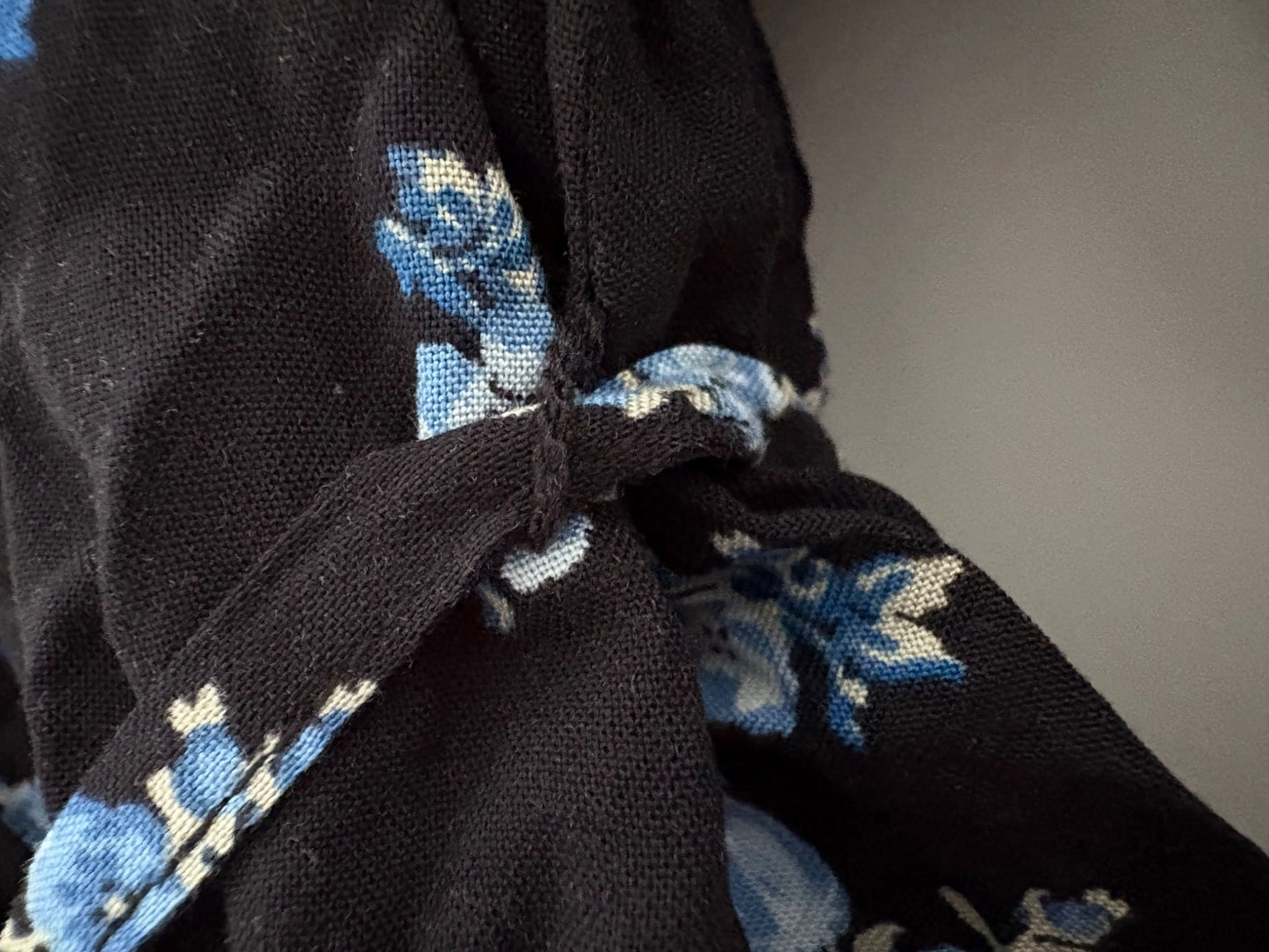 H&M MAMA Tie-belt Dress, Black/Blue Floral, Size M, NWOT, Maternity M (8-10)