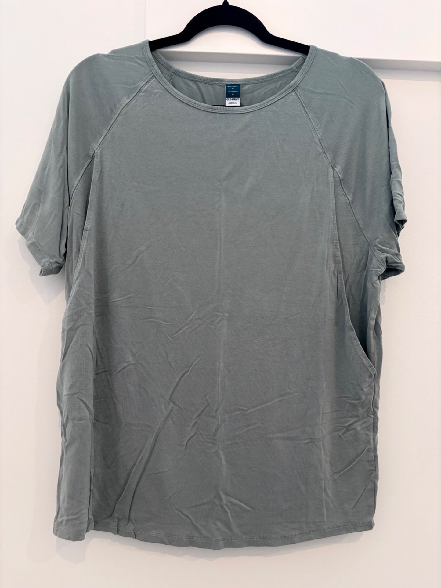 Old Navy Maternity Luxe Nursing T-Shirt, Silver Sage, Size M, Maternity M (8-10)
