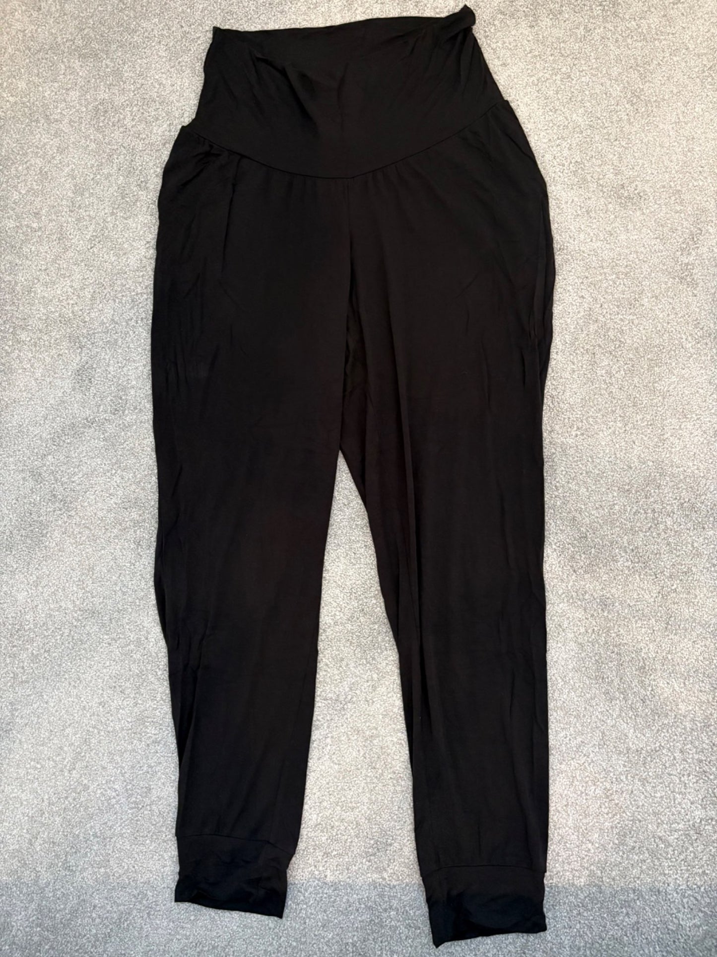 Old Navy Maternity Rollover-Waist Ultra-Soft Sunday Sleep Jogger Pants, Black, Size M, Maternity M (8-10)