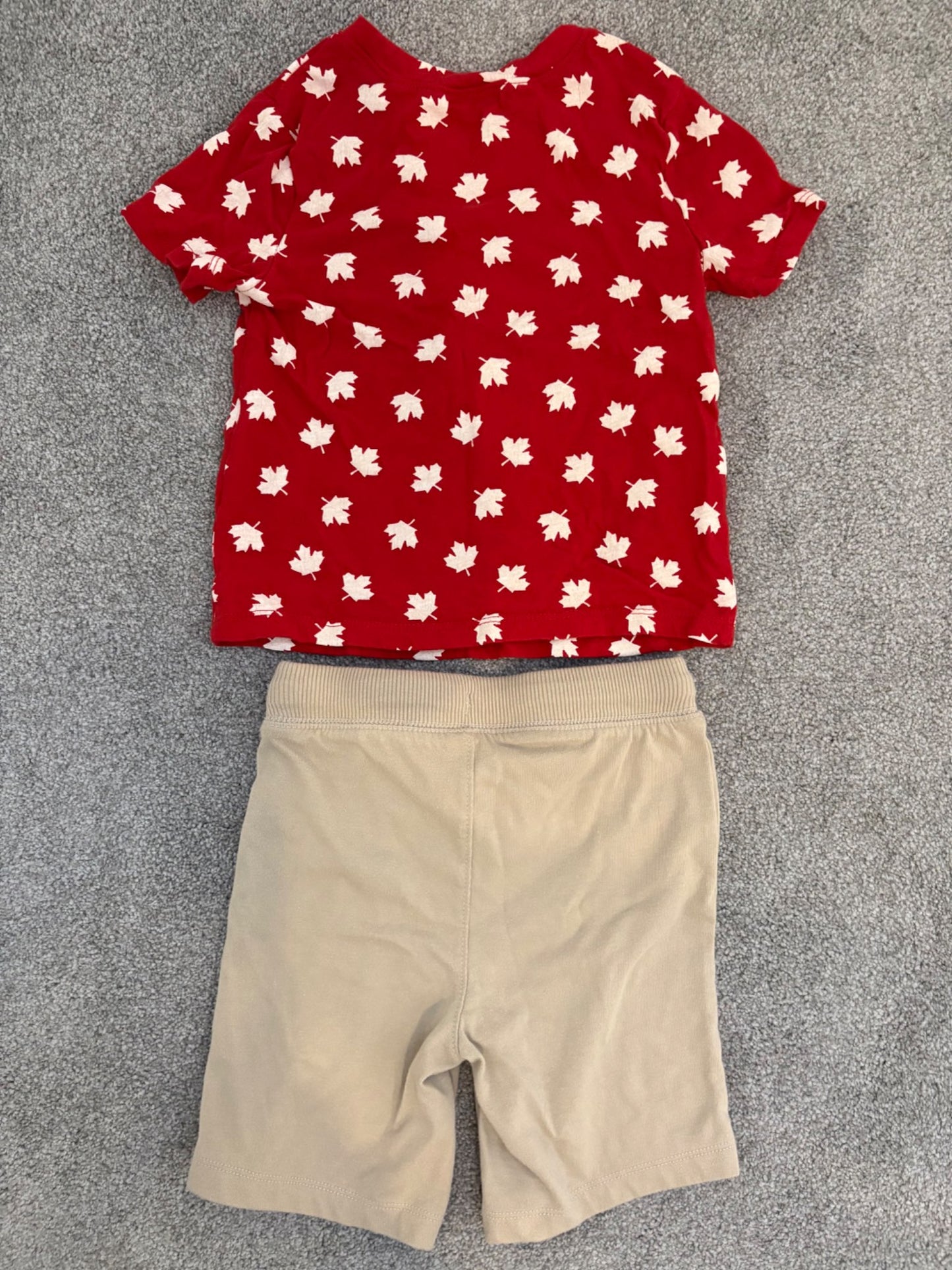Old Navy Printed Maple Leaf T-Shirt & Pull-On Shorts Set for Toddler Boy, Size 3T, Kids 3T