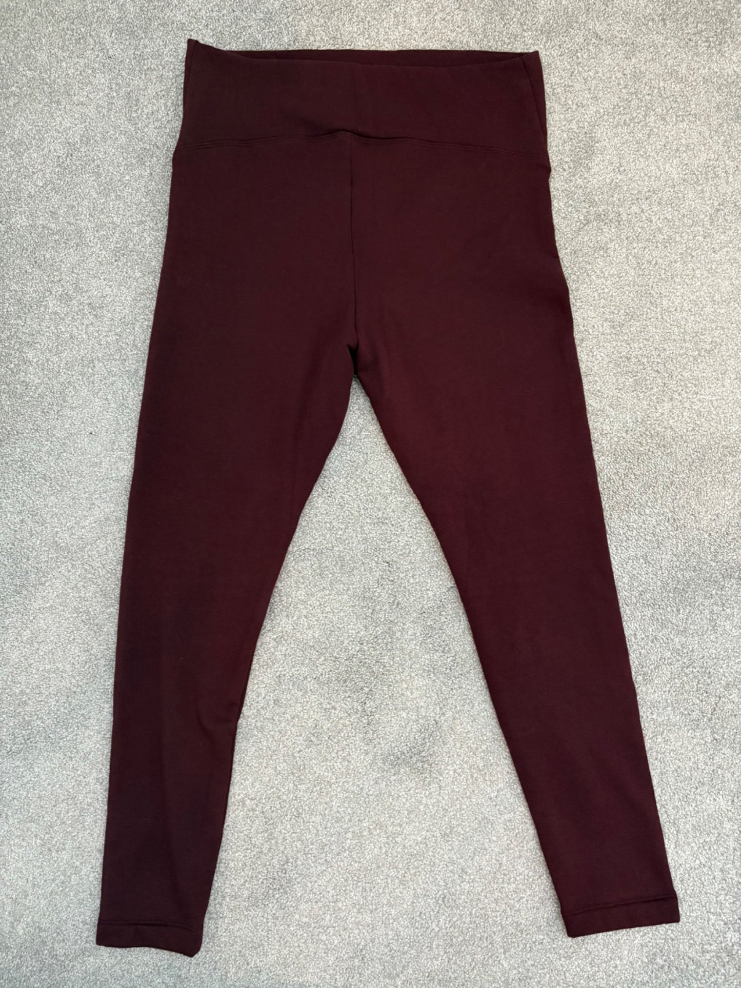 Old Navy Maternity Full Panel Fleece-Lined Leggings, Raisin Arizona, Size M, Maternity M (8-10)