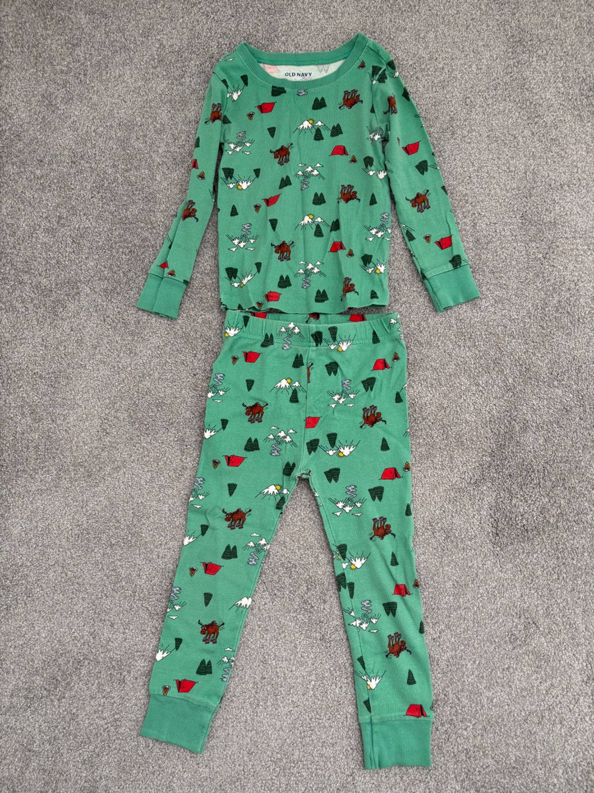 Old Navy Unisex Printed Green Adventures Snug-Fit Pajama Set for Toddler, 3T, Kids 3T