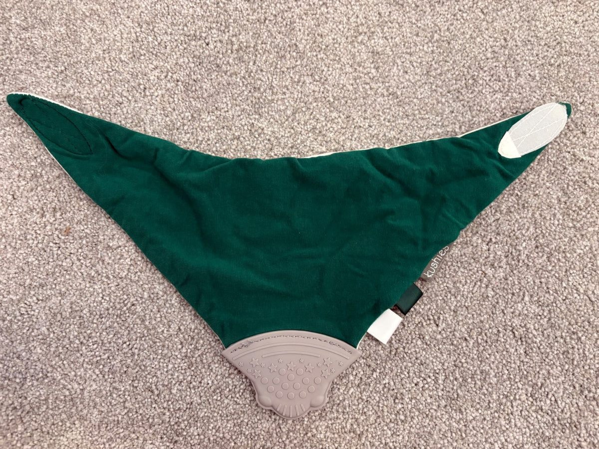 Kushies Chew Bib, Green Stars, Velcro