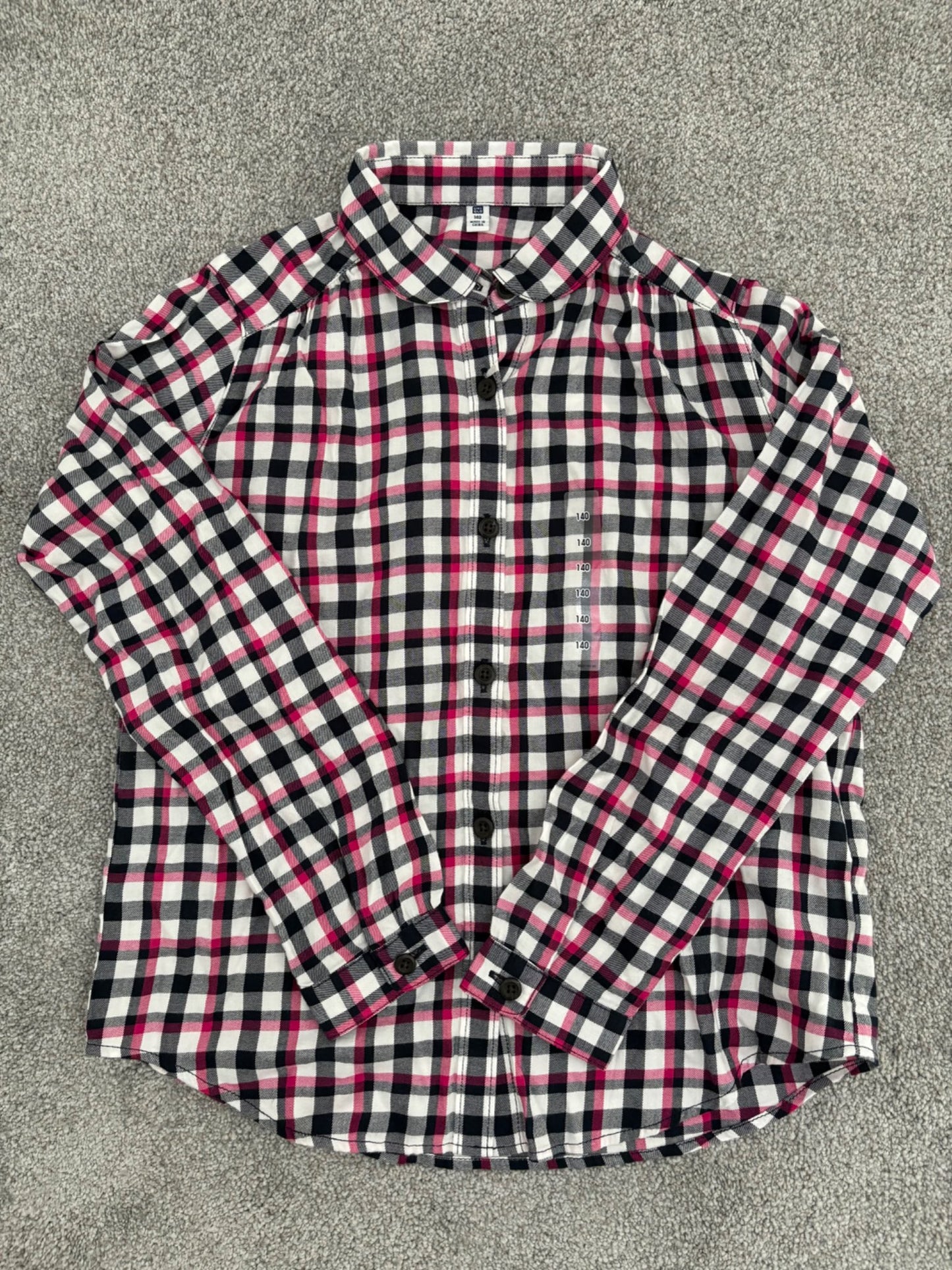 Uniqlo Girls Flannel Long Sleeve Shirt, Pink/Black/White Plaid, NWT, Size 140 (9-10 years old), Kids 10