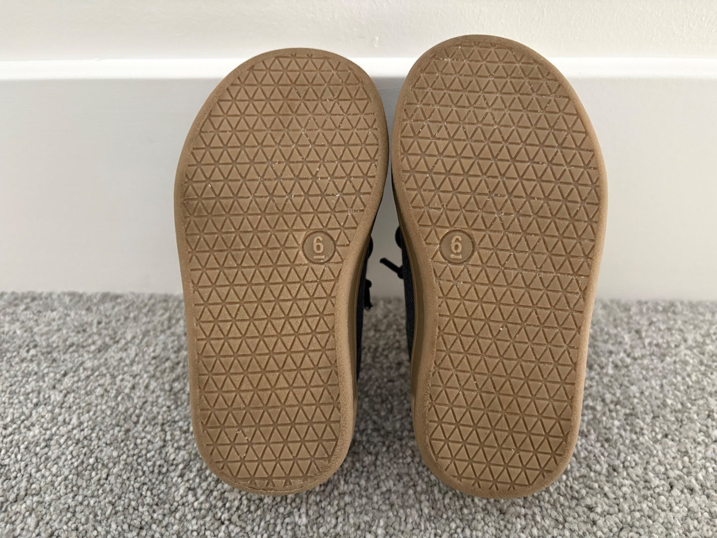 Baby Gap Chambray Moc Sneakers, Size 6, Shoes 6 (Walkers:12-24 mth)