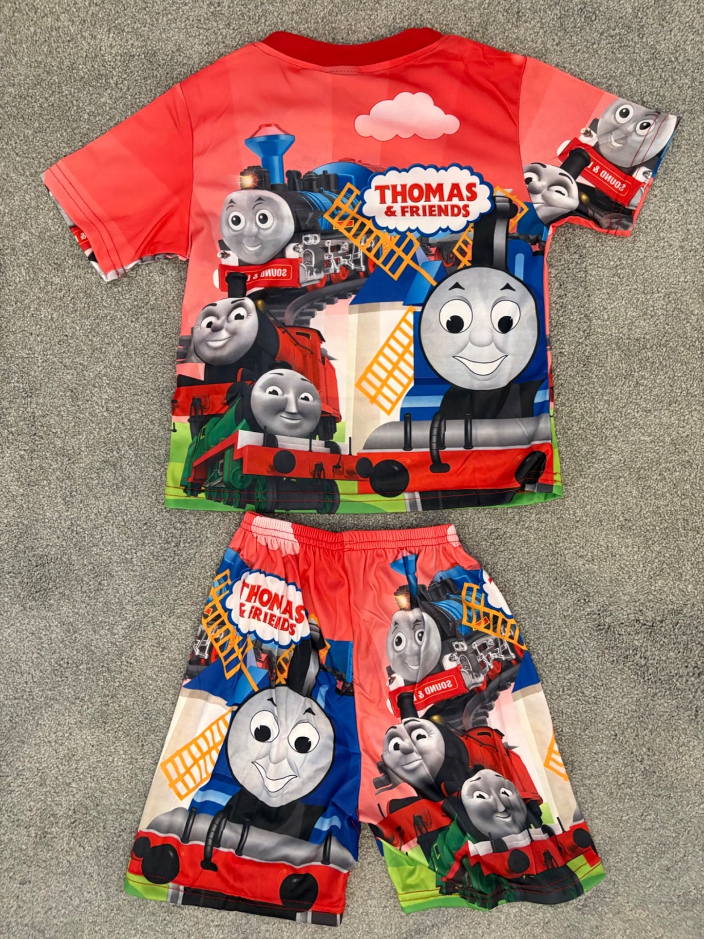 Thomas & Friends Character All Over Print 2-Piece Set, NWT, Size M, Kids 8