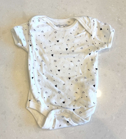 Short Sleeve Onesie, 3-6m, Kids 6 Month (3-6M)