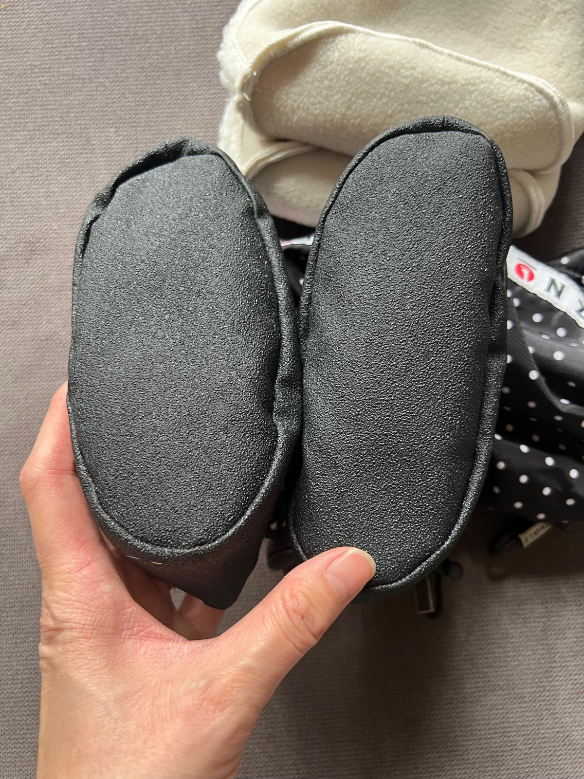 Stonz Booties and Fleece Liners - Size Large, Shoes 5 (Walkers:12-24 mth)