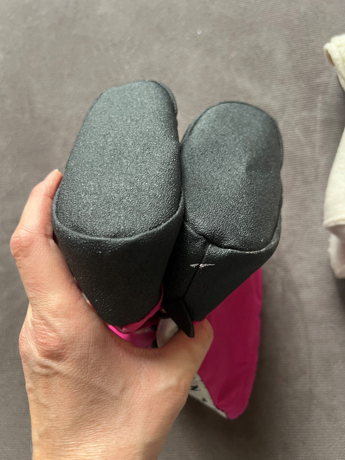 Stonz Booties and Fleece Liner - Size Medium, Shoes 4 (Baby: 0-12 mth)