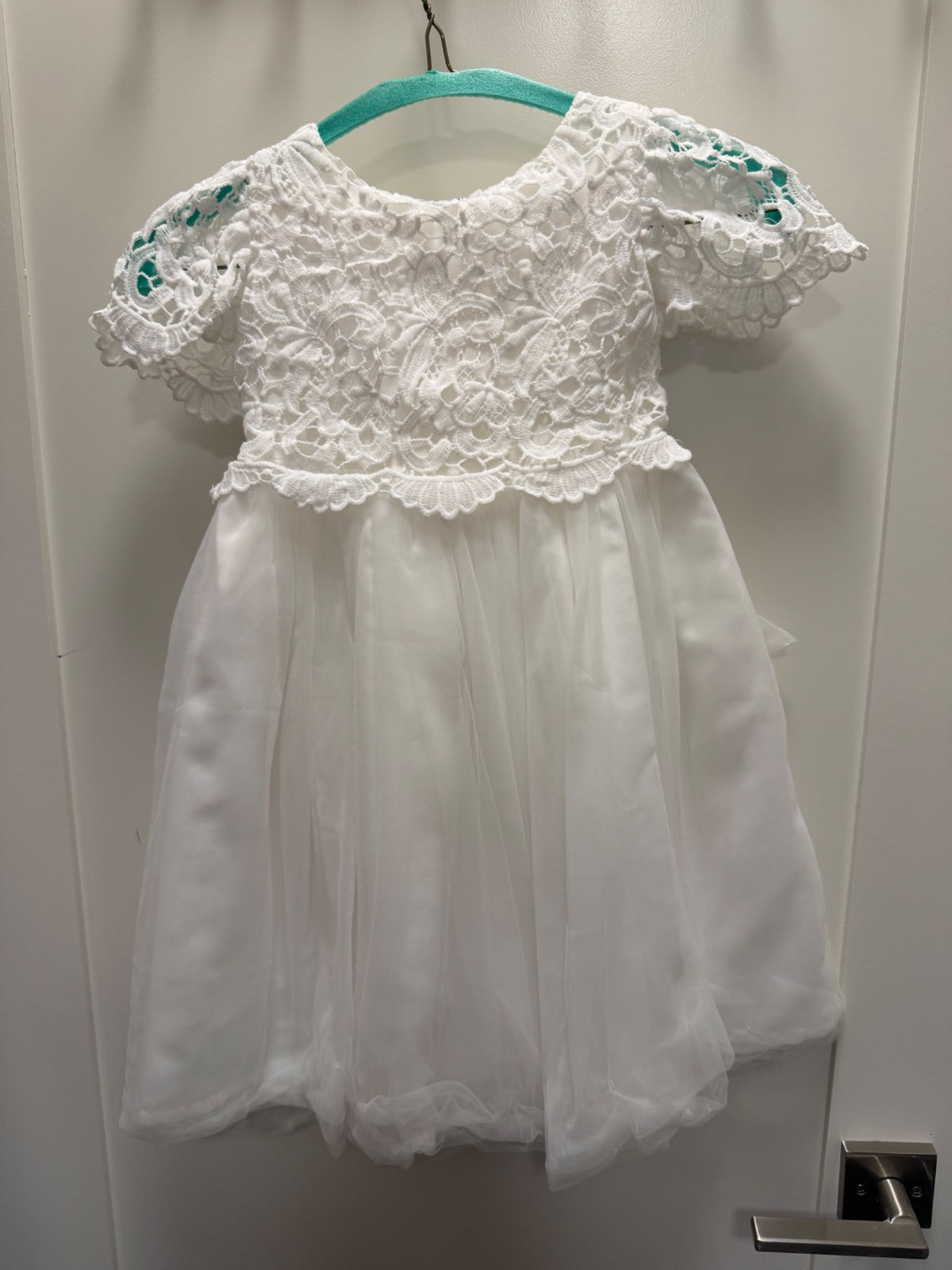 Ivory lace & tulle with bow dress size 3 , Kids 3T