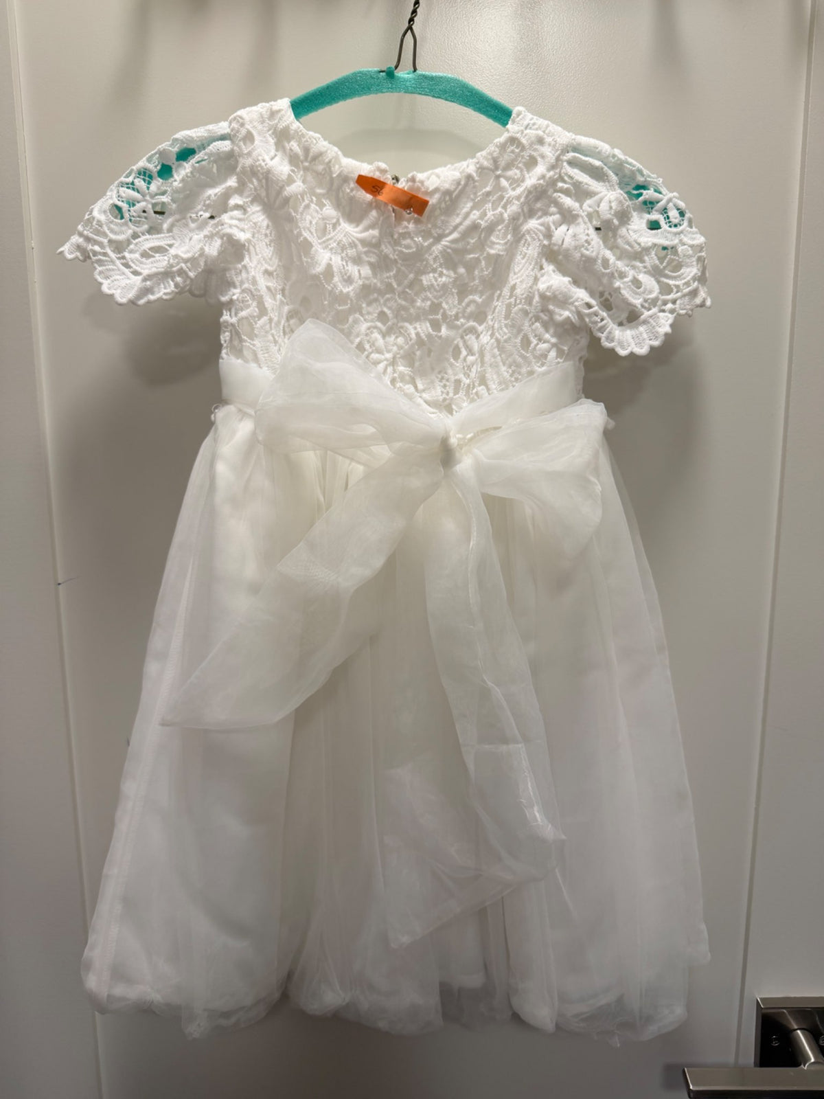 Ivory lace & tulle with bow dress size 3 , Kids 3T
