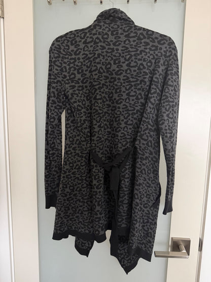 Cheetah sweater , Maternity S (4-6)