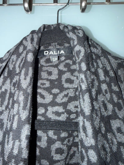 Cheetah sweater , Maternity S (4-6)
