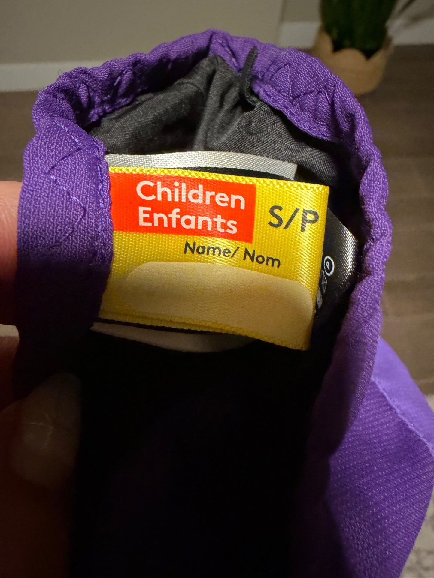 KOMBI mitts size small