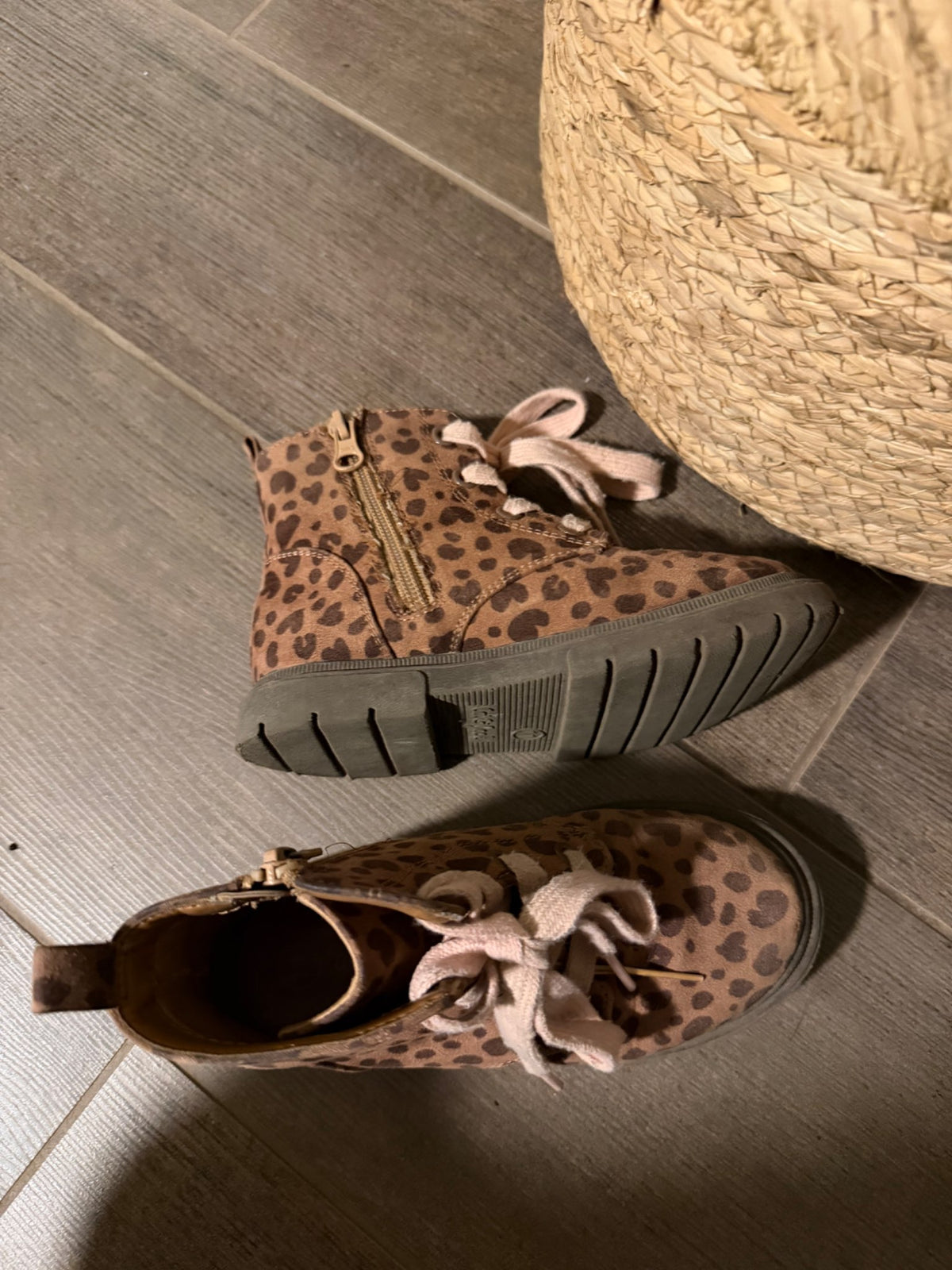 Cat & Jack  cheetah boots 11, Shoes 11 (Toddler:2-4yr)