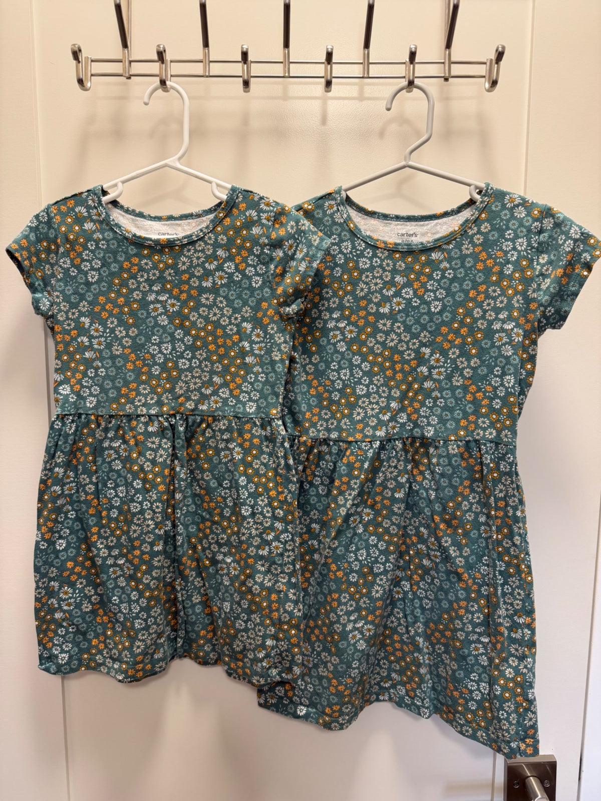 Matching green floral dresses 6 & 8 , Kids 6/6X