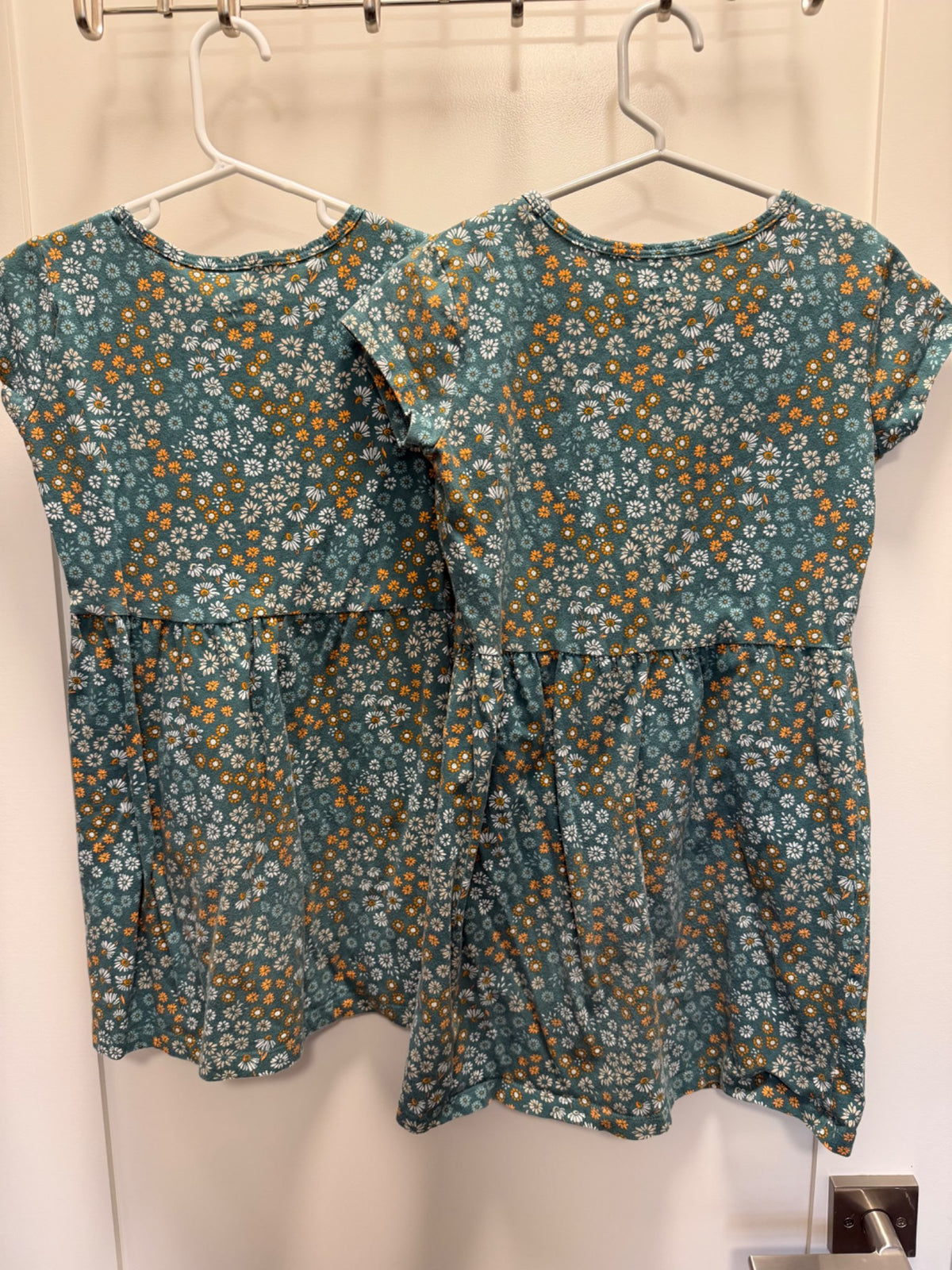 Matching green floral dresses 6 & 8 , Kids 6/6X