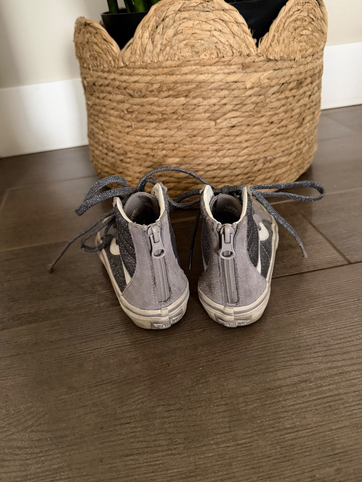 Vans high tops size 13, Shoes 13 (Kids:4-8yr)