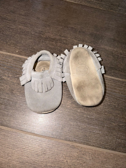 Moccasin shoes size 4 , Shoes 4 (Baby: 0-12 mth)