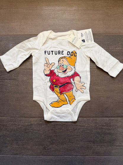 Disney onesie 3 months NWT, Kids 6 Month (3-6M)