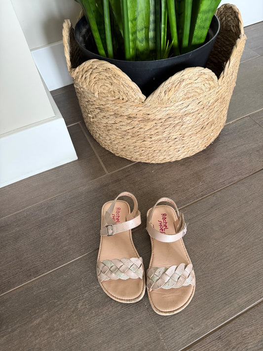 Size 11 sandals , Shoes 11 (Toddler:2-4yr)