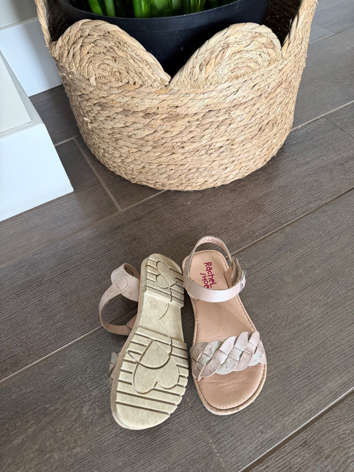 Size 11 sandals , Shoes 11 (Toddler:2-4yr)