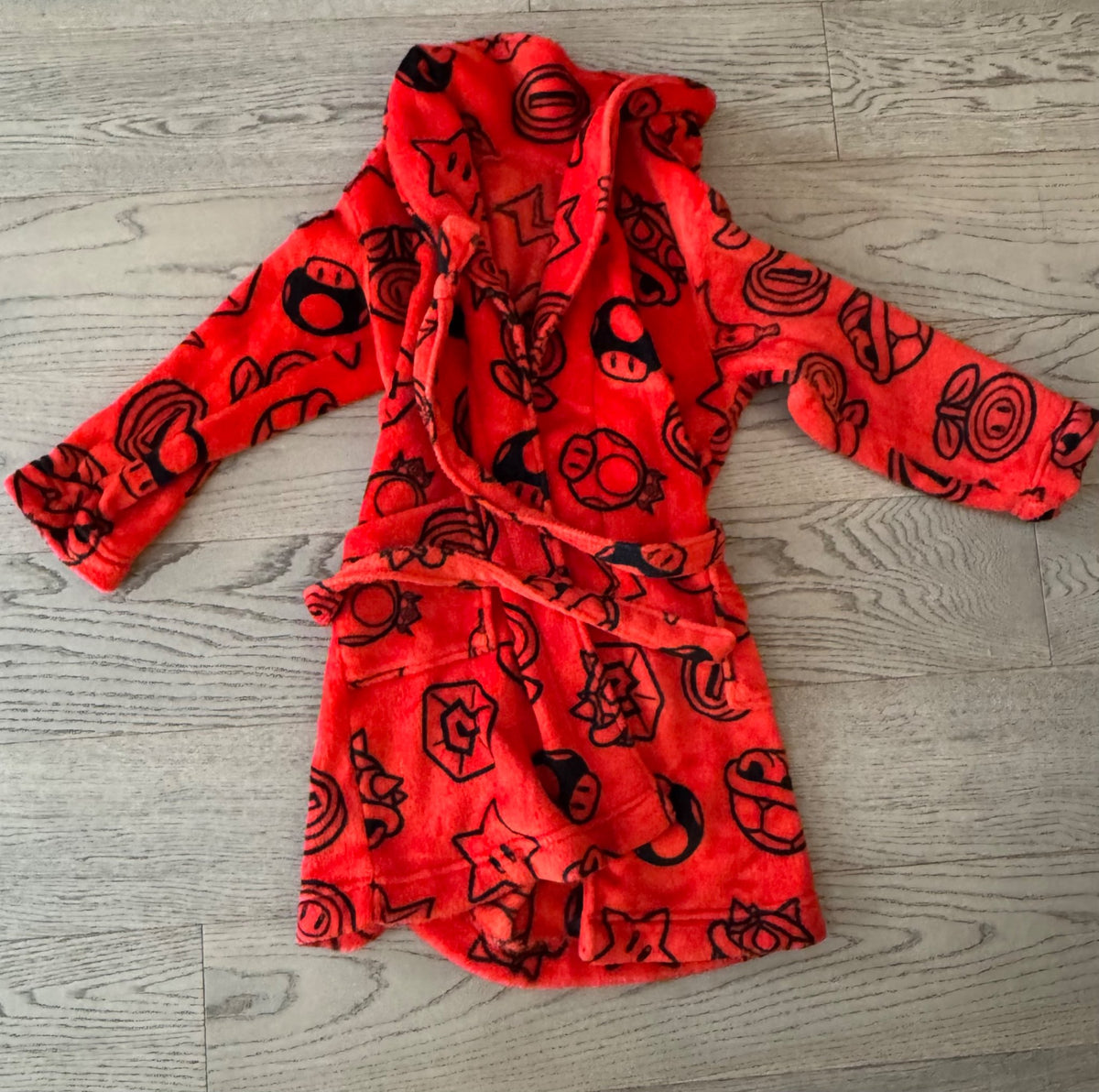 Super Mario Robe - Size 7/8, Kids 6/6X