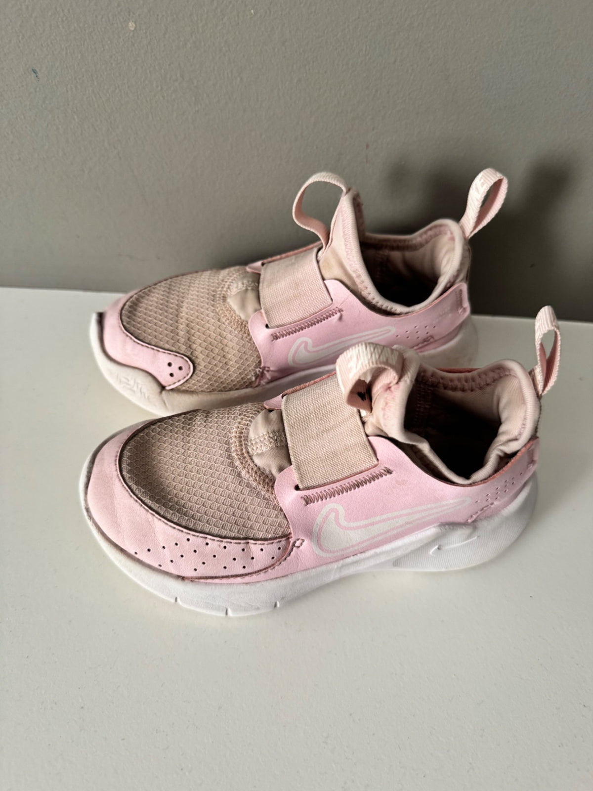 Girl’s Nike Shoes 10c , Shoes 10 (Toddler:2-4yr)