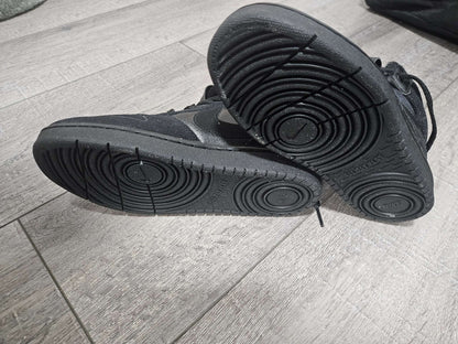 2Y Black Nike Mid boots, Shoes 2 (Kids:4-8yr)
