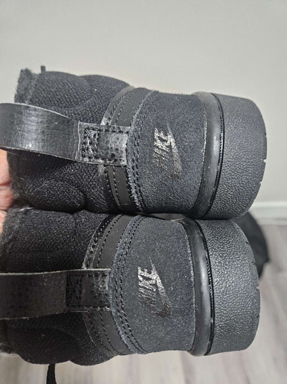 2Y Black Nike Mid boots, Shoes 2 (Kids:4-8yr)