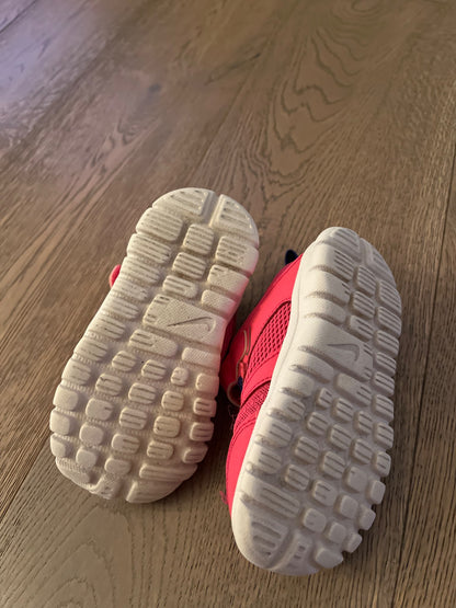 Toddler Nike Runner, Shoes 7 (Walkers:12-24 mth)