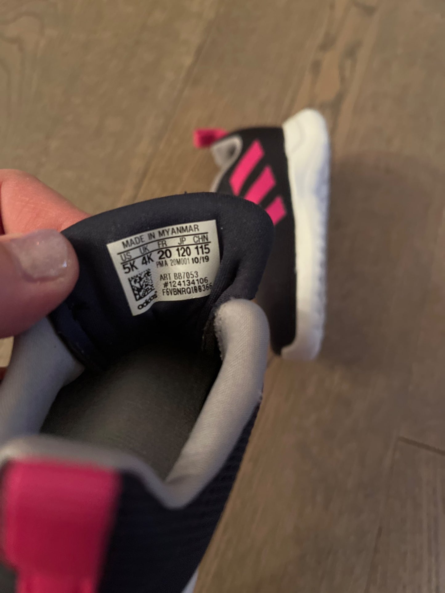 Toddler girls adidas runners, Shoes 5 (Walkers:12-24 mth)