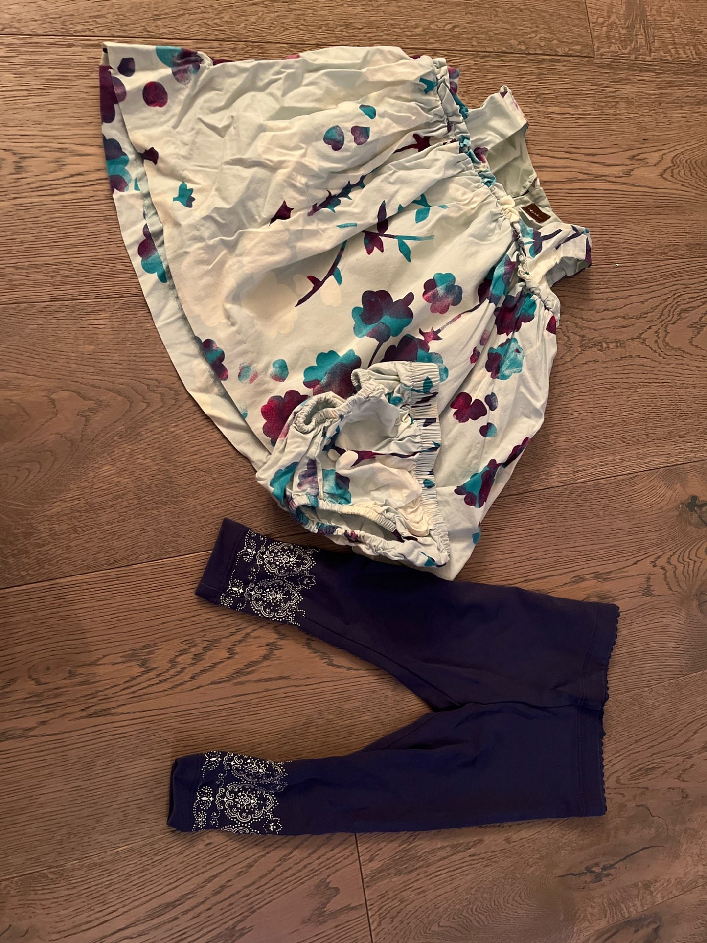 Tea Collection dresses and leggings, Kids 9 Month (6-9M)