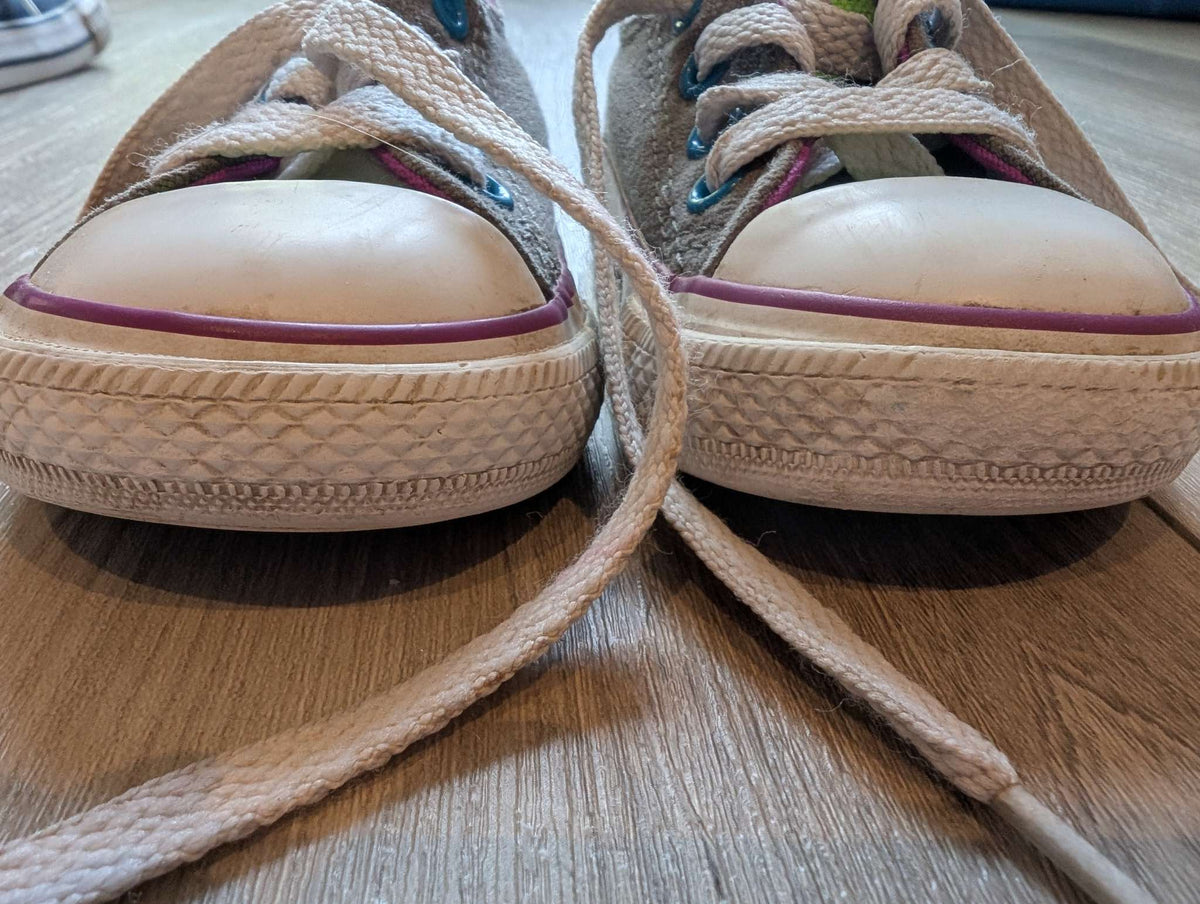 Size 5 Converse Shoes, Shoes 5 (Walkers:12-24 mth)