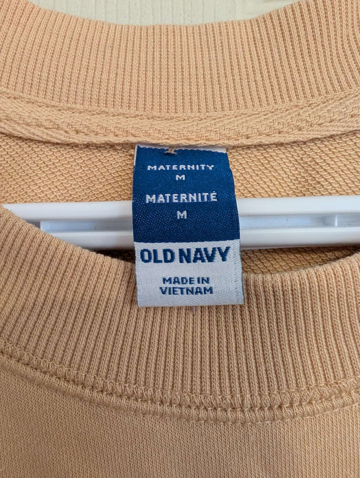 Medium Old Navy Nursing Sweater, Maternity M (8-10)