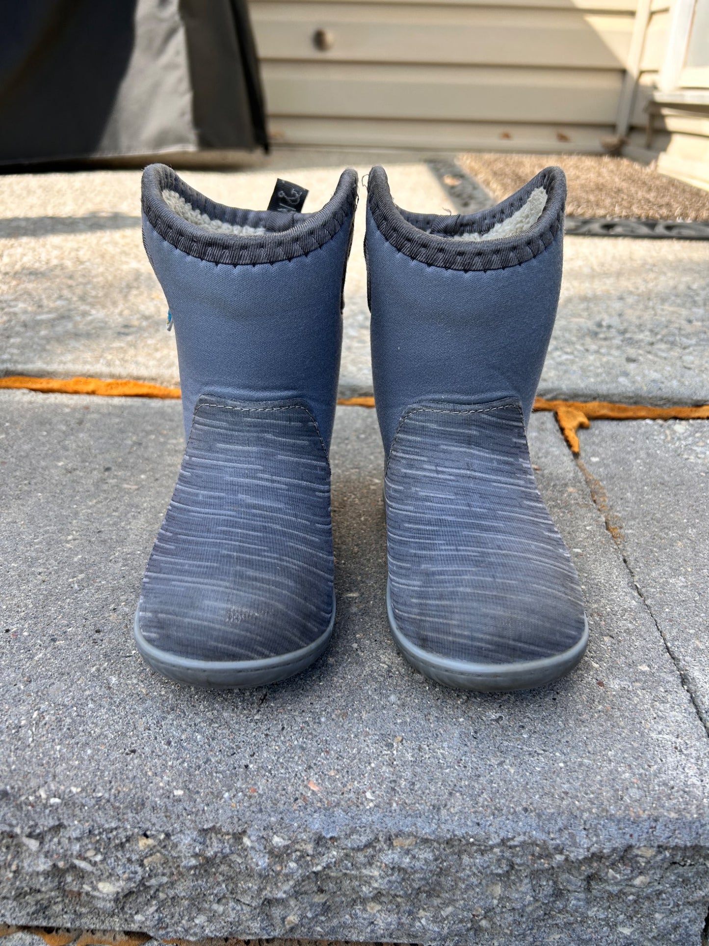 Jan & Jul lite winter boots size 8 or 24, Shoes 8 (Toddler:2-4yr)