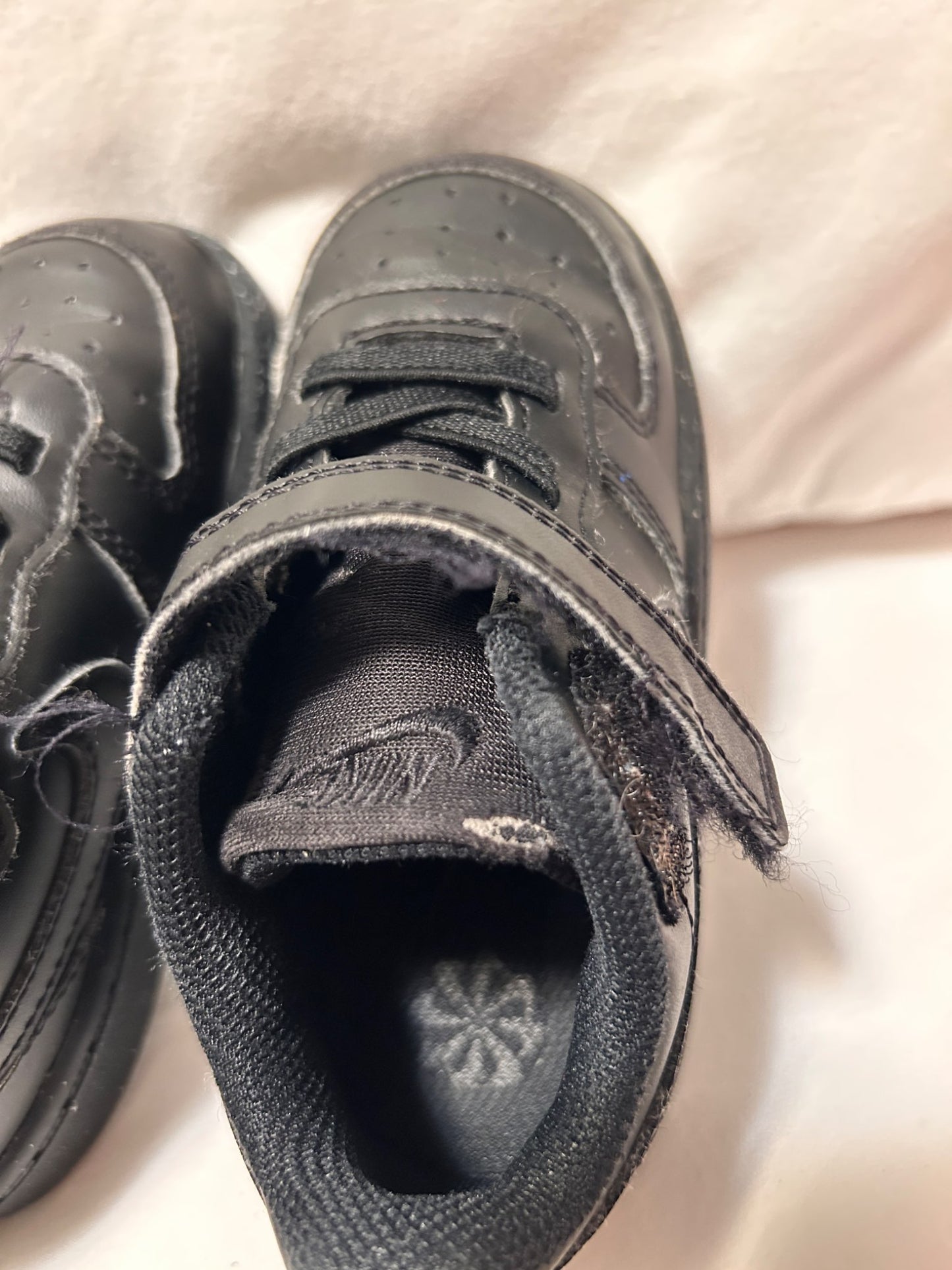 Nike black Court Borough low sneakers size 8C, Shoes 8 (Toddler:2-4yr)