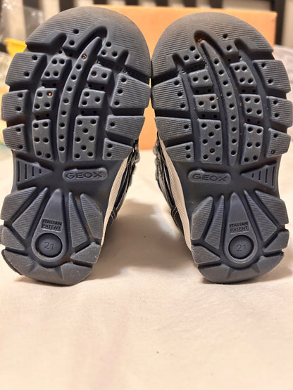 Geox winter boots size 21, Shoes 5.5 (Walkers:12-24 mth)
