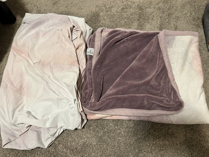 Oilo ombre crib blanket and sheet set