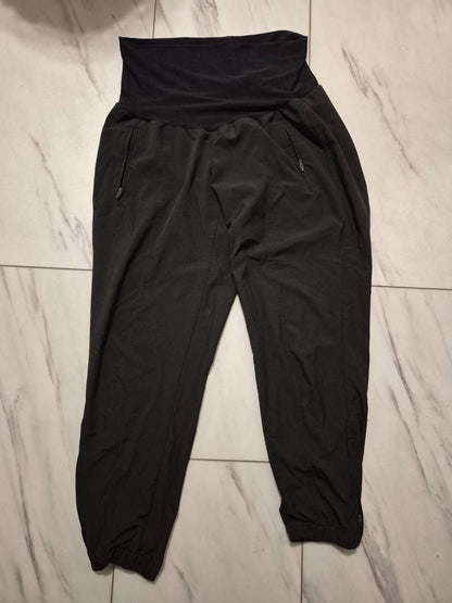 Black Maternity Capris, Stretchy Small, Maternity S (4-6)